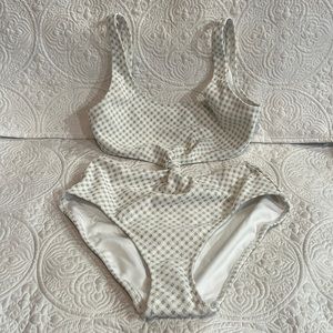 Solid & Steiped Lired Gingham bathing suit,‎ size large, NWT